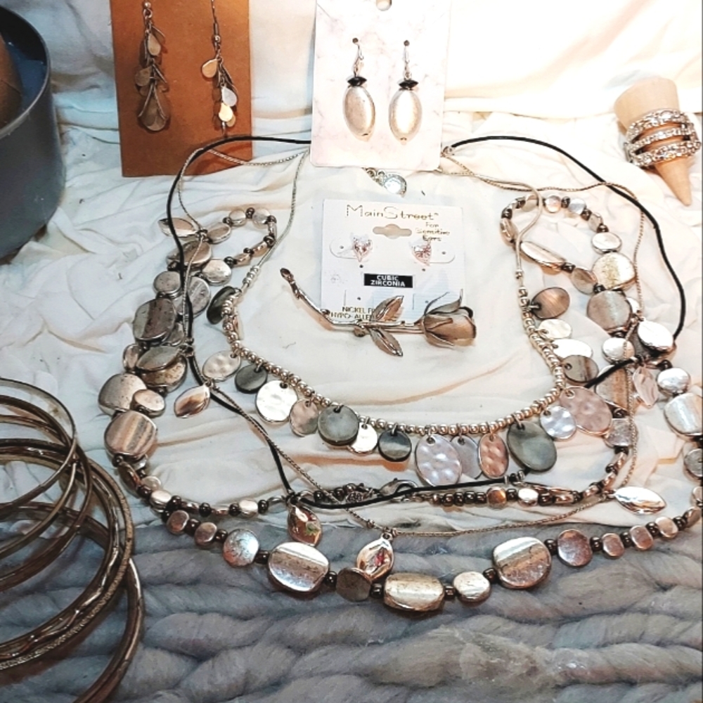 Silver Rose Jewelry Lott